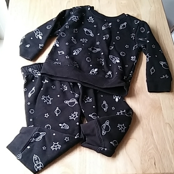 Garanimals Other - Garanimals Kids Space Sweatshirt and Pants 12M 👽